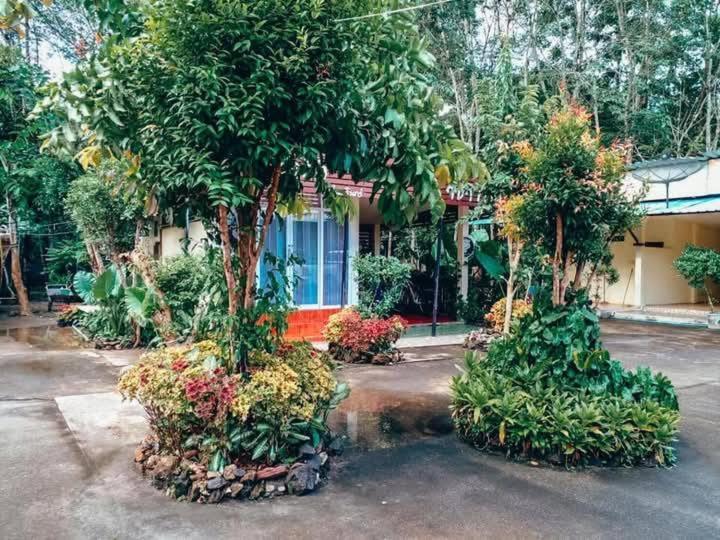 Song Pee Nong Resort Phattalung Фаталунг Екстериор снимка